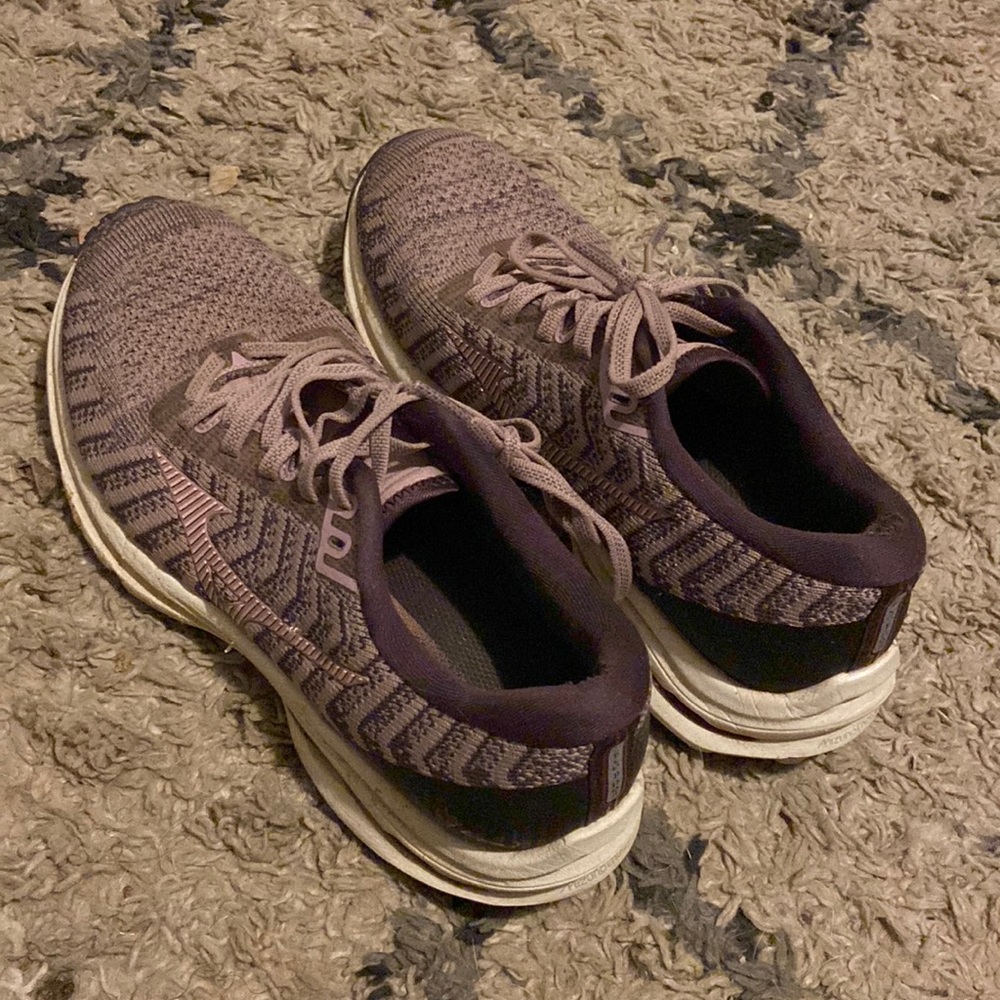 Womens sneakers